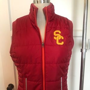 USC women’s puffy vest size M